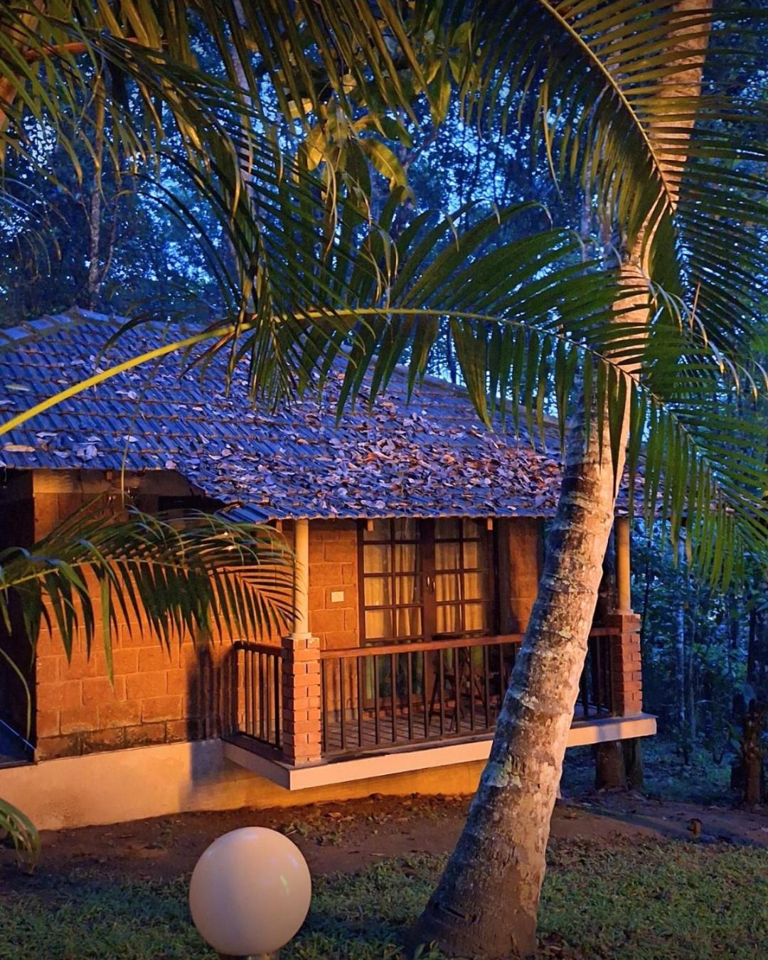 Raindrops Resorts Wayanad 苏丹巴特利 外观 照片