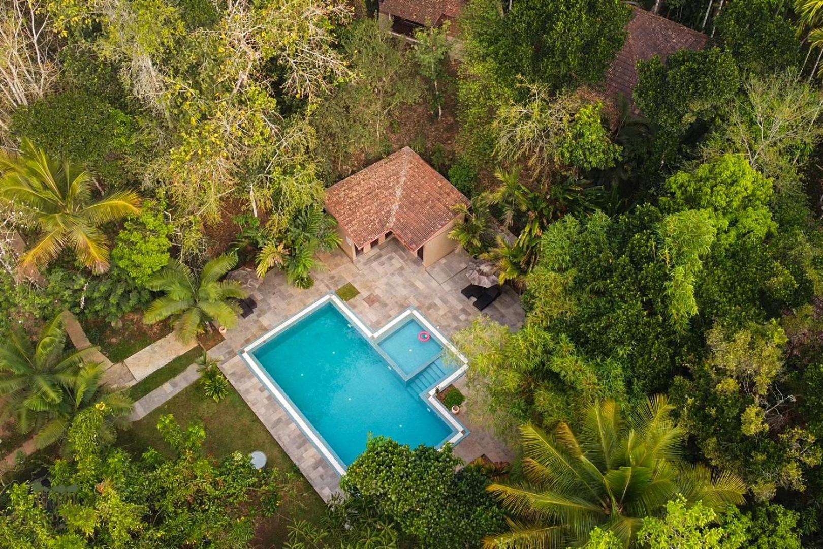 Raindrops Resorts Wayanad 苏丹巴特利 外观 照片