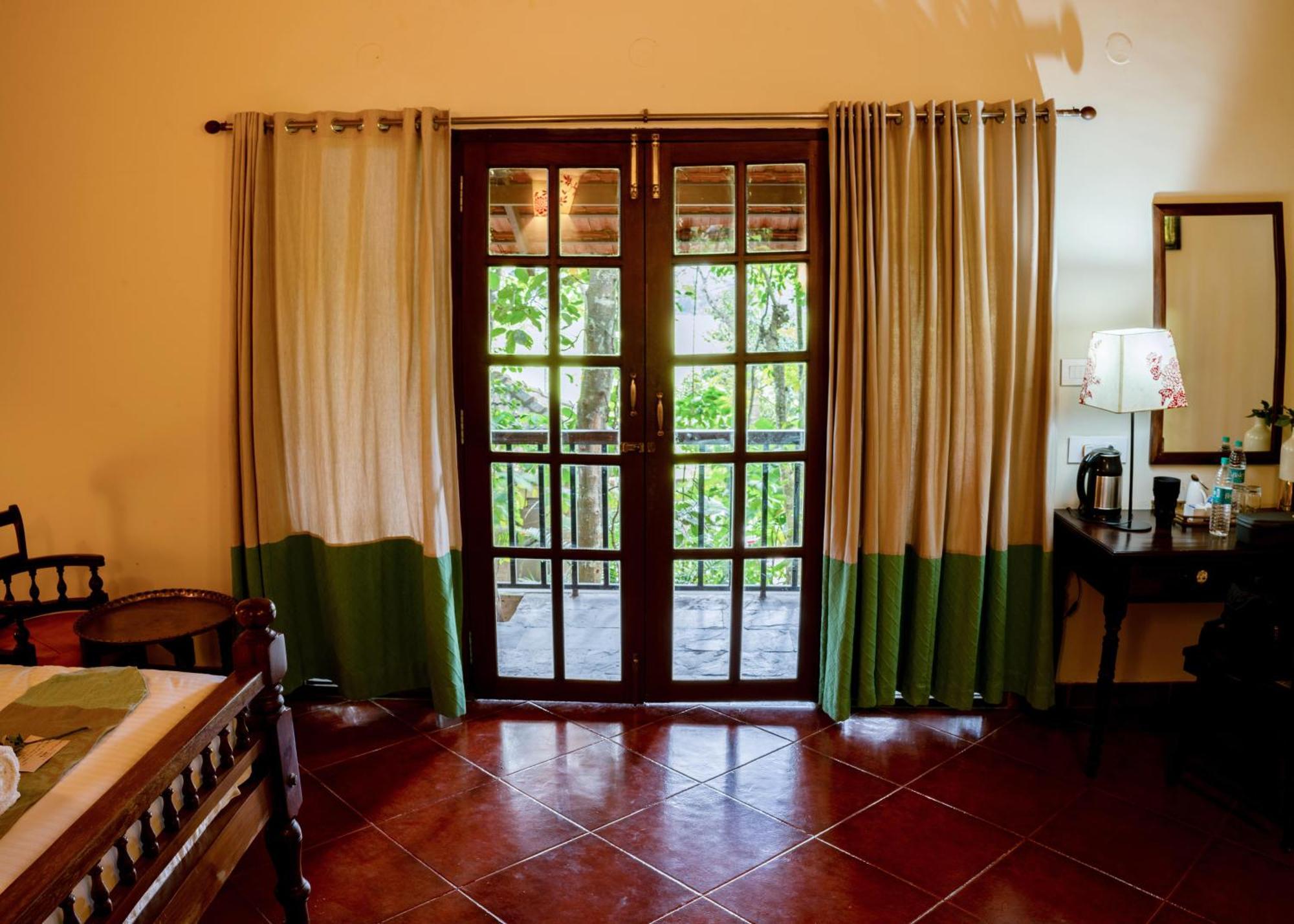 Raindrops Resorts Wayanad 苏丹巴特利 外观 照片