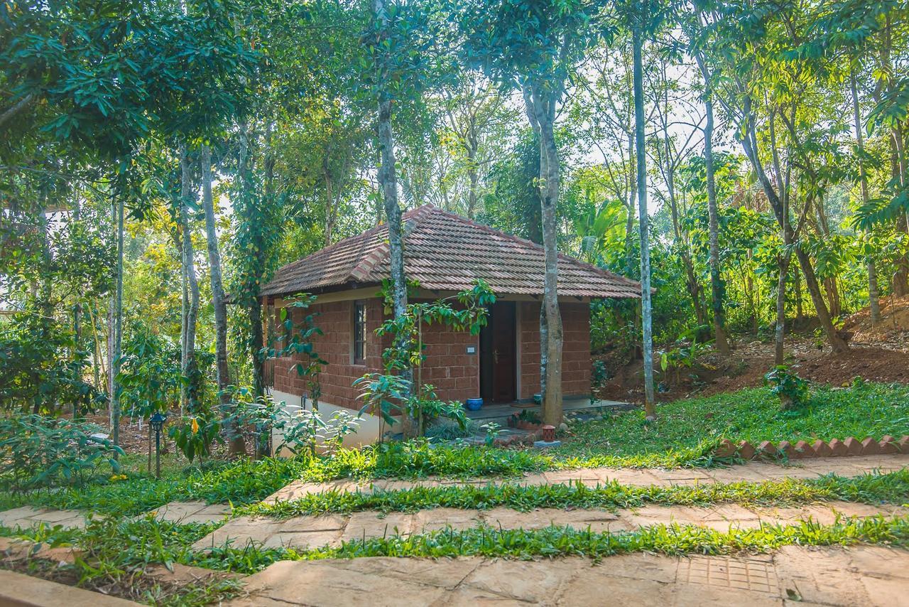 Raindrops Resorts Wayanad 苏丹巴特利 外观 照片